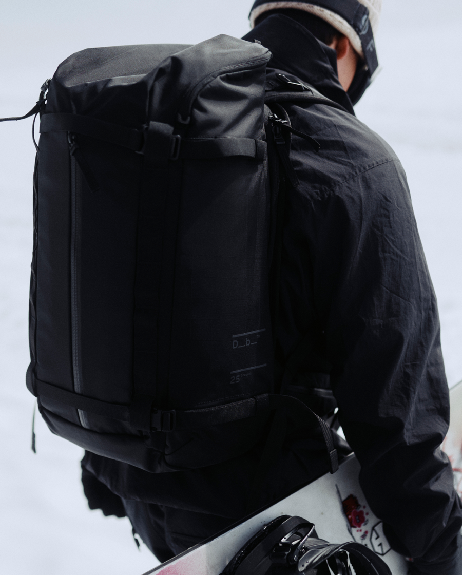 Backcountry Backpack 25L Black Out_123.png