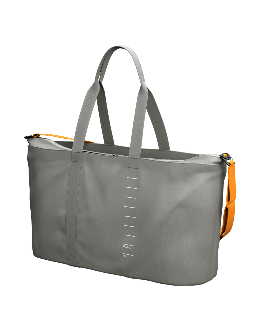 Essential Weekender 40L Sand Grey