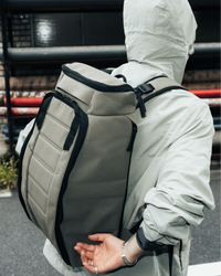 Hugger Backpack 25L Mash Green_2.png