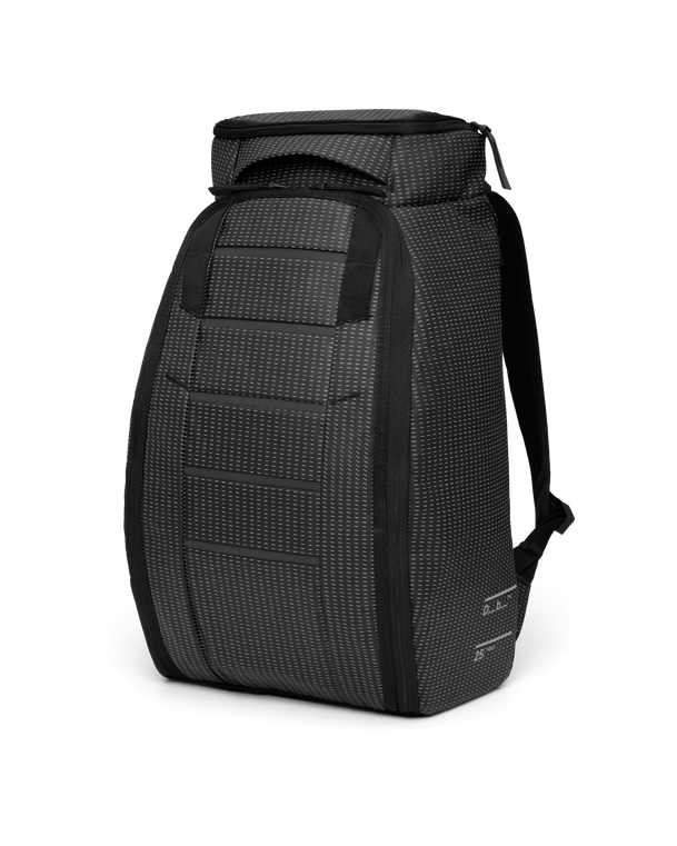 Hugger Backpack 25L Reflective Black-6.png