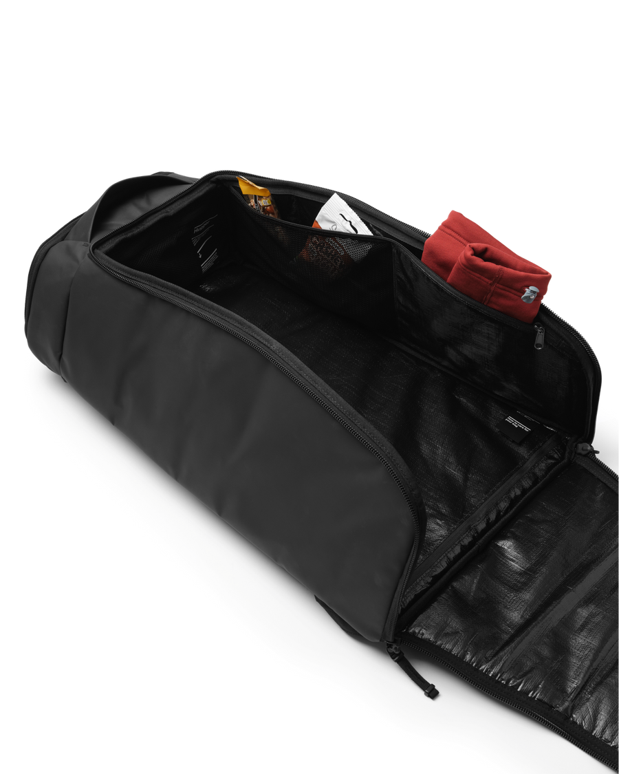 Hugger Bootbag 45L Black Out-10.png