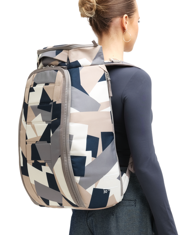 Hugger Backpack 30L Line Cluster