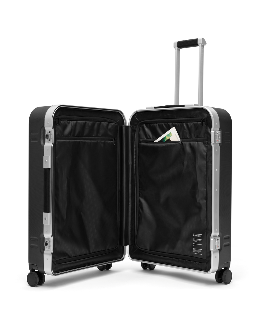 Ramverk Pro Check-in Luggage Large Black Out