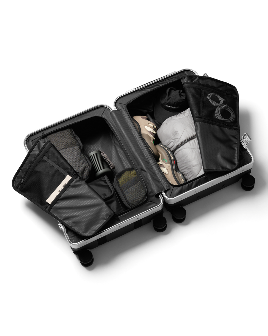 Ramverk Pro Check-in Luggage Medium Black Out