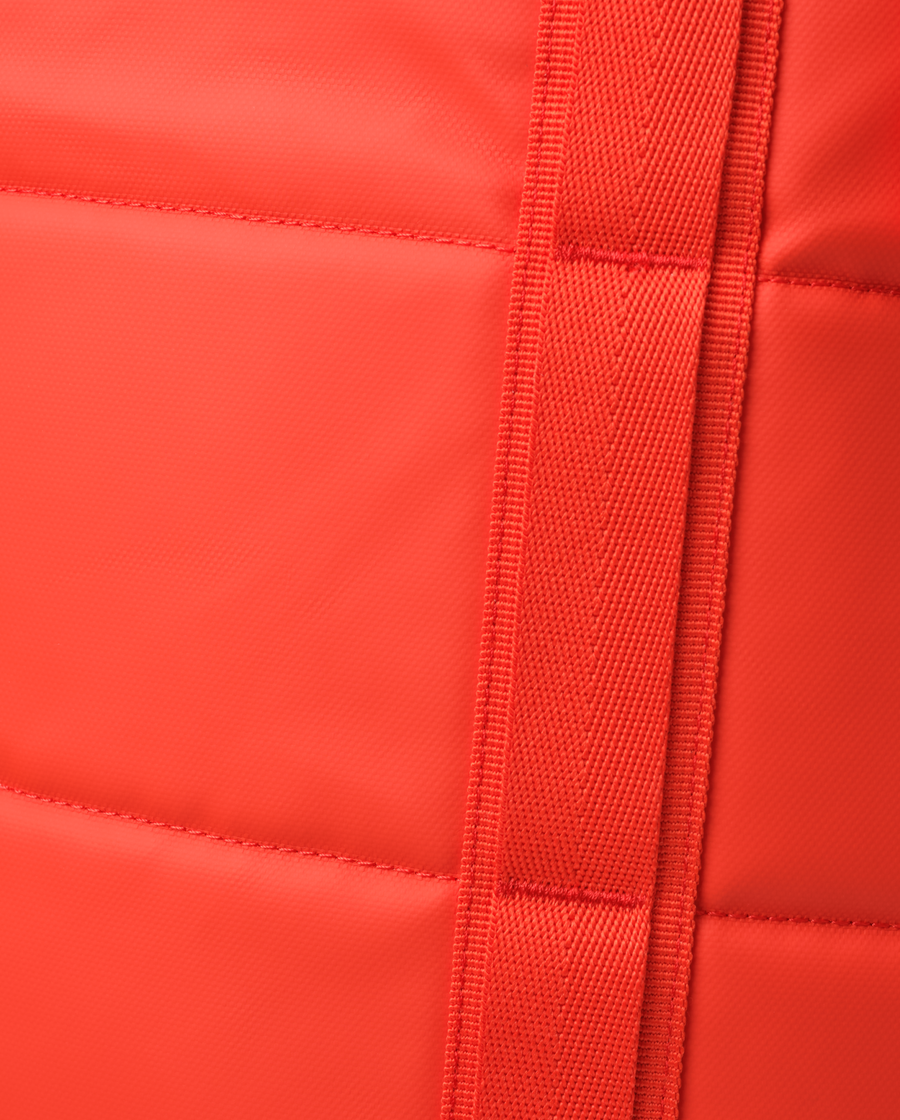 Roamer Duffel 40L falu red material.png