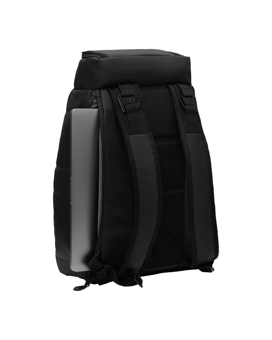 TheStrom20LBackpack-12_3380d27f-a256-4768-9570-9e9e7a917fee.png