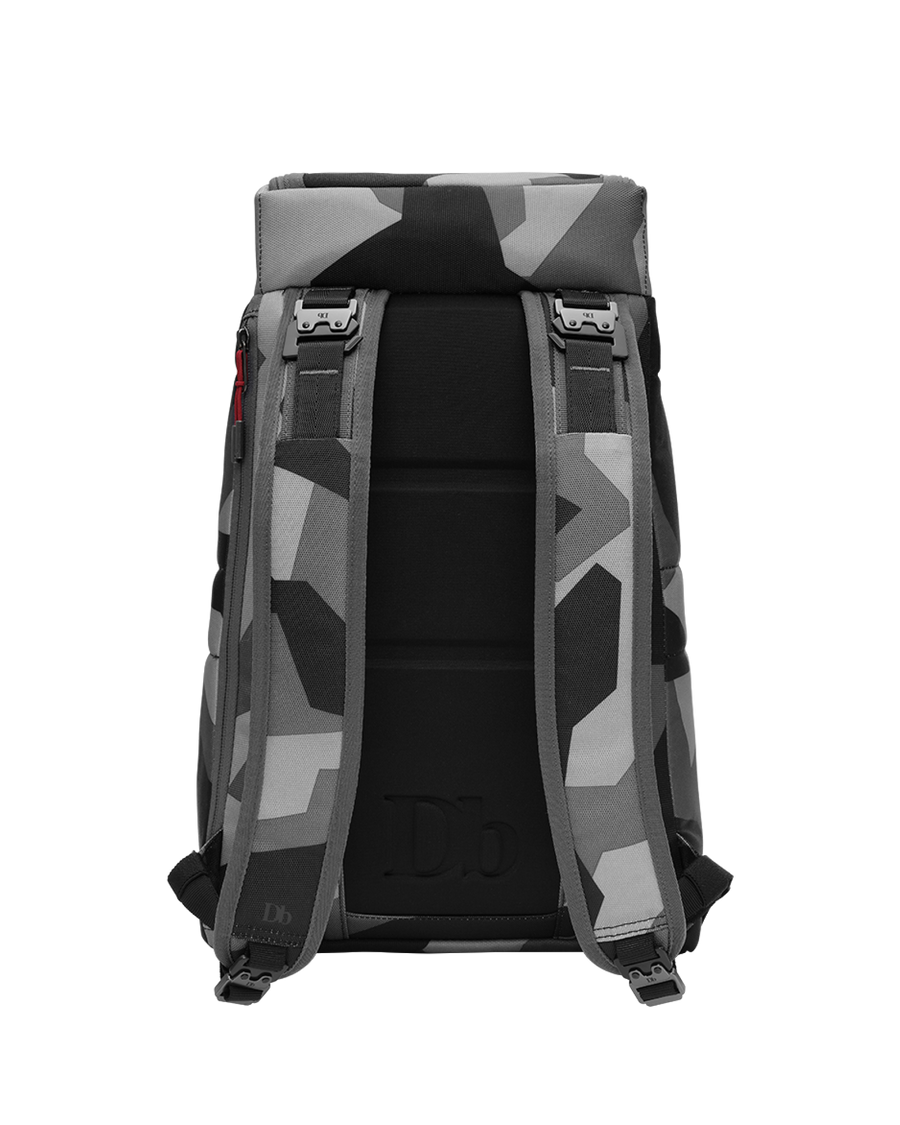 TheStrom20LBackpack-1_3943bb7e-c00c-4b80-b304-d62c6fcf7242.png