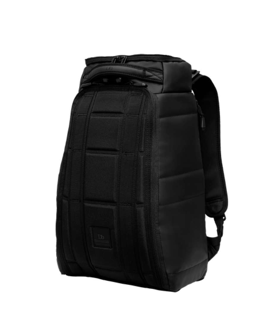 hugger_backpack_1st_generation_20L_19_2010.png