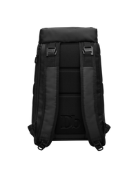 hugger_backpack_1st_generation_20L_19_207.png