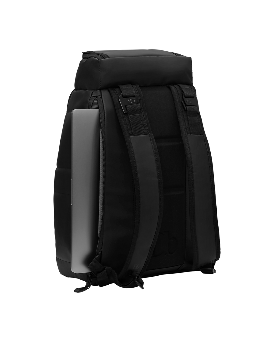 TheStrom20LBackpack-12_1_02d7551b-a34d-4668-8be6-f0a31f2406a4.png