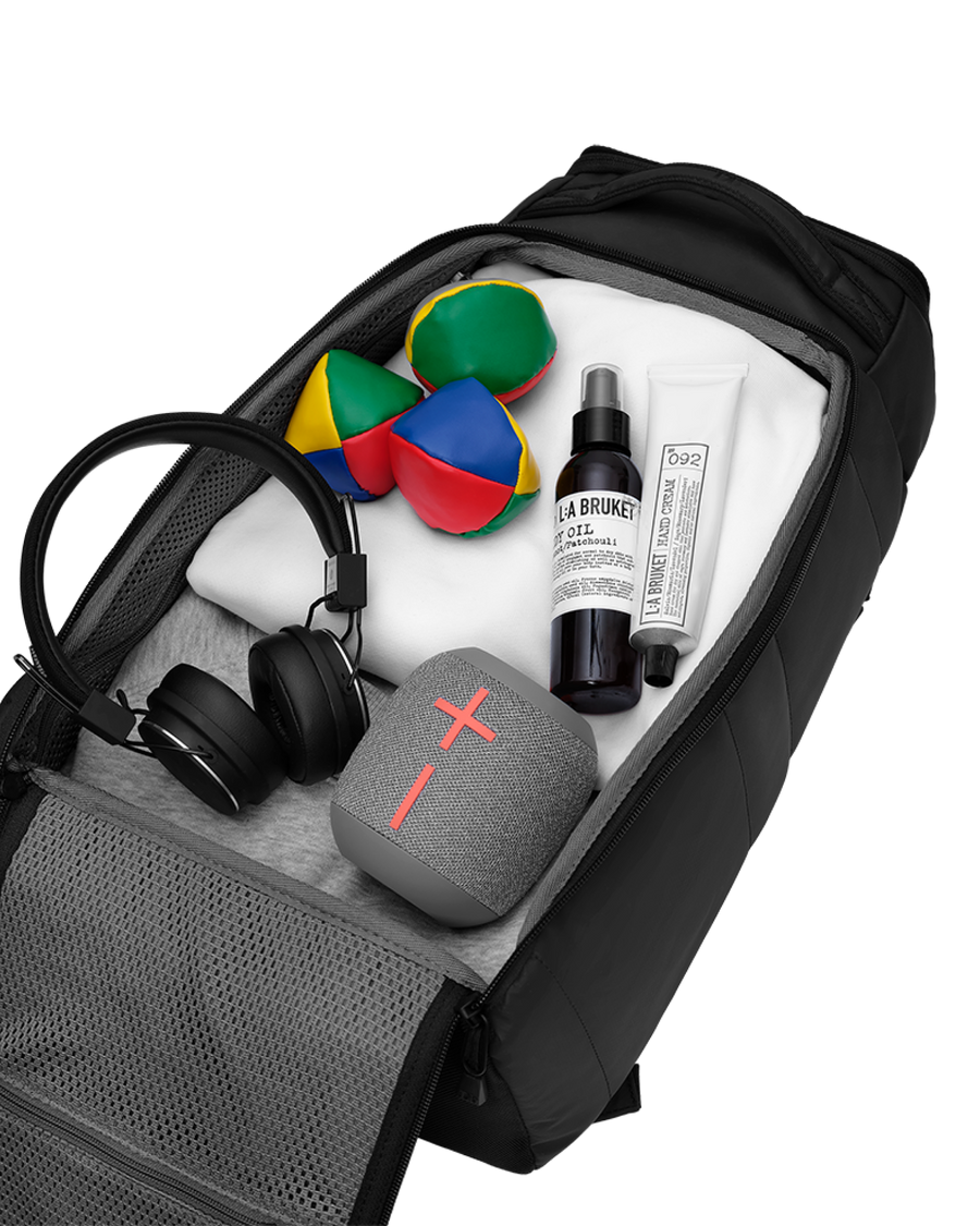 TheStrom20LBackpack-13_a8f31ee5-a265-434d-860d-624a85393796_1.png