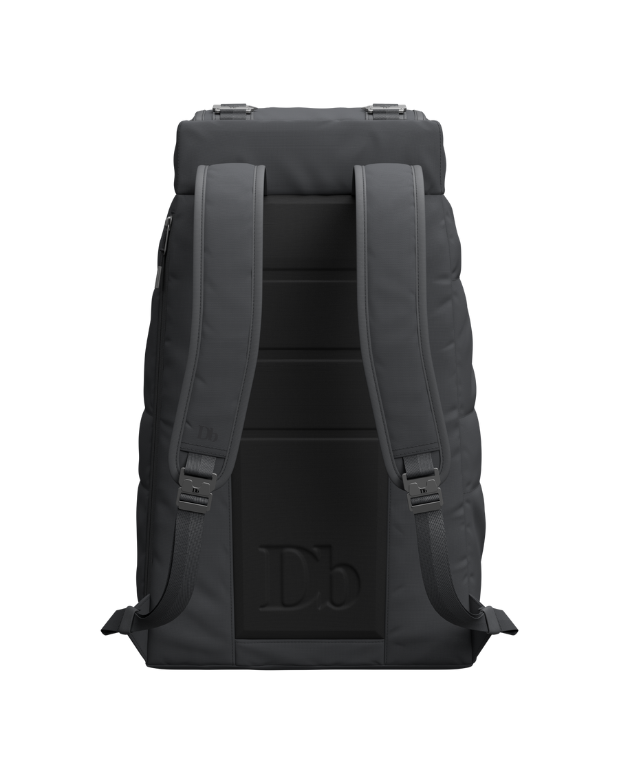 TheStrom30LBackpack-1_2c4ad8f1-3b6b-4ec6-b939-358f60bf294c.png